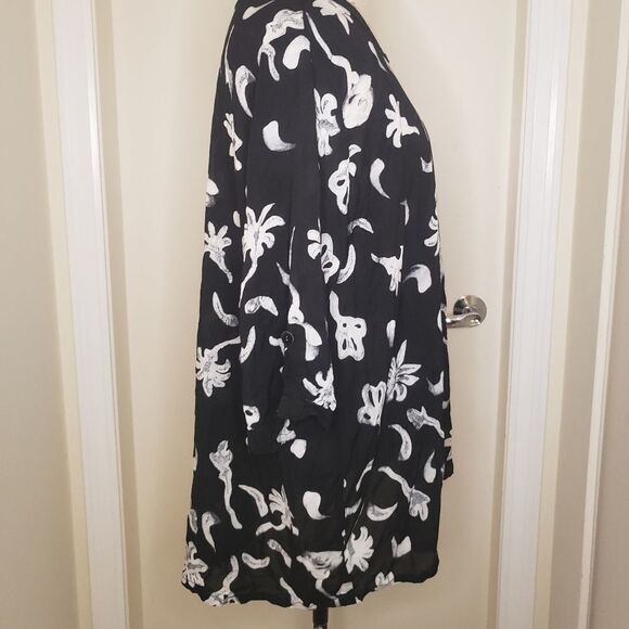 Blue Sky floral blouse - Picture 3 of 9